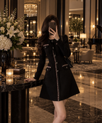 Élise dresses